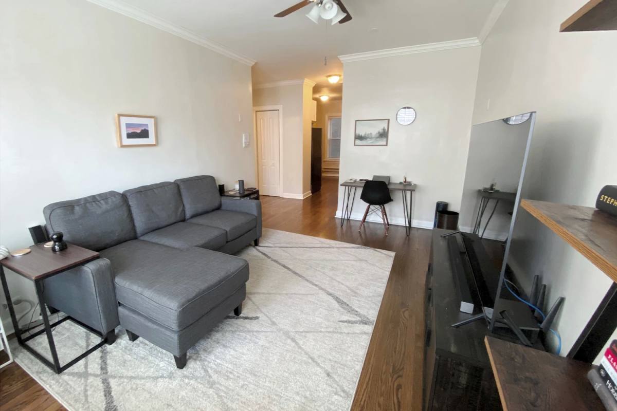 Apartment for rent at 7402 S Chappel #3, Chicago, IL 60649