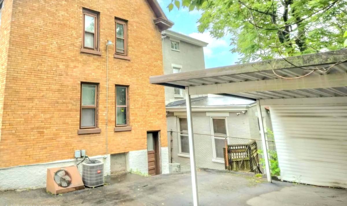 Apartment for rent at 311 Hilton Place #1, Cincinnati, OH 45219
