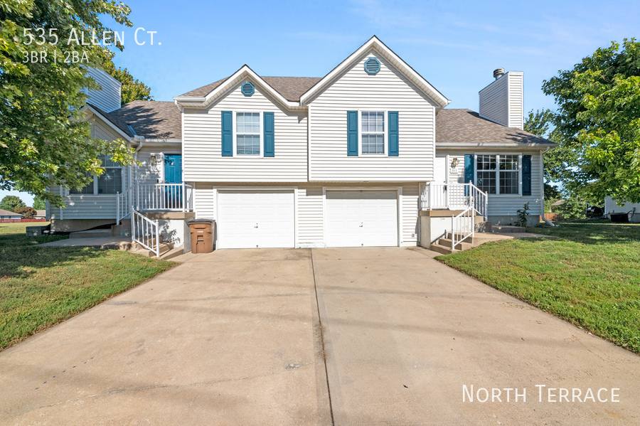 Townhouse for rent at 535 Allen Court, Raymore, MO 64083