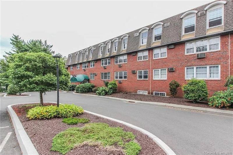 Apartment for rent at 34A Padanaram Rd #222, Danbury, CT 06811