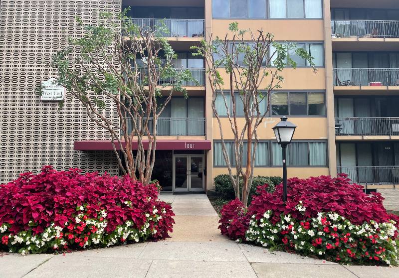 Apartment for rent at 4 S Van Dorn St, Alexandria, VA 22304
