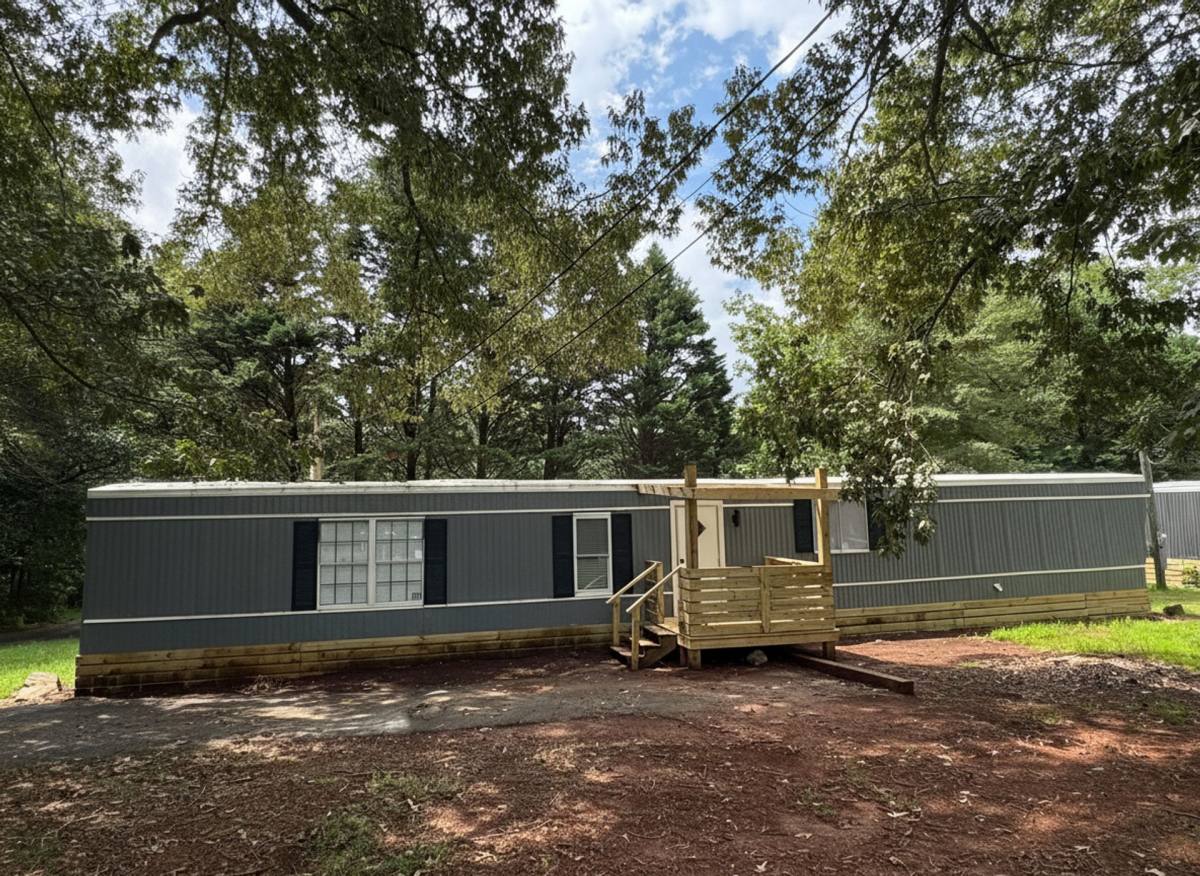 Apartment for rent at 99 Halls Place, Toccoa, GA 30577
