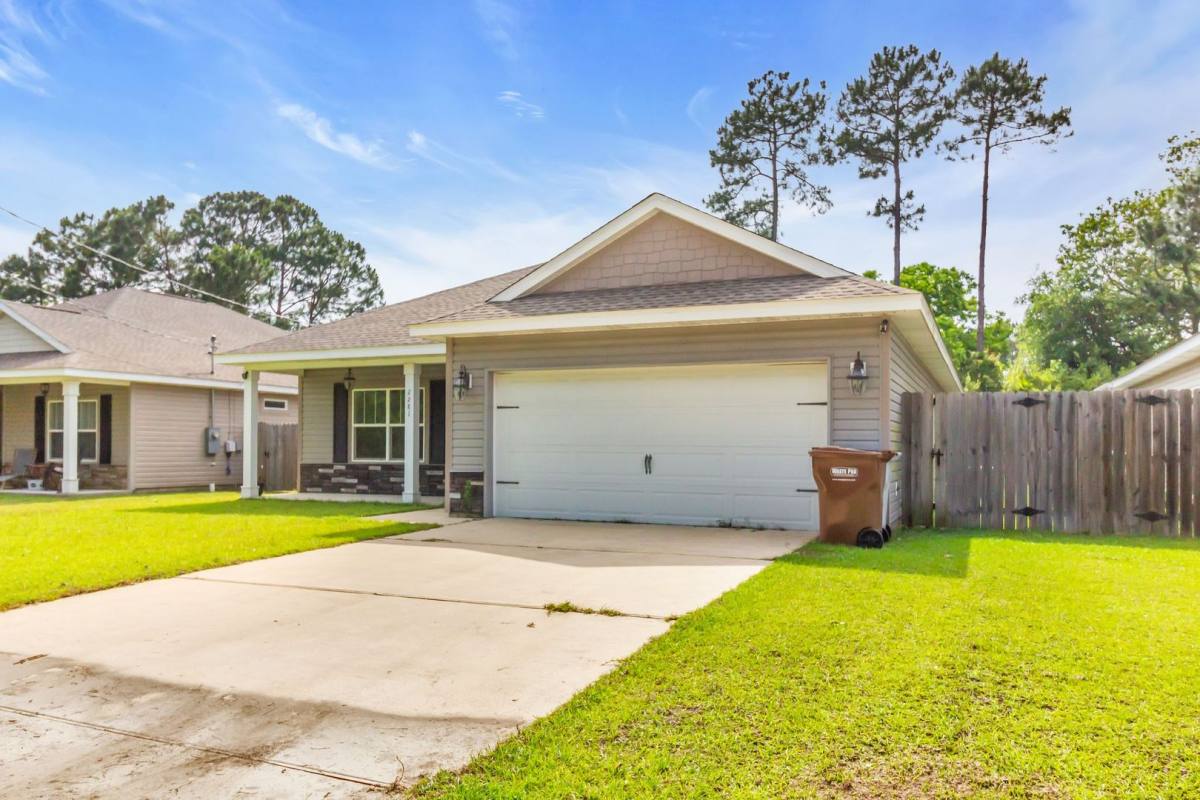House for rent at 2281 Tom St, Navarre, FL 32566