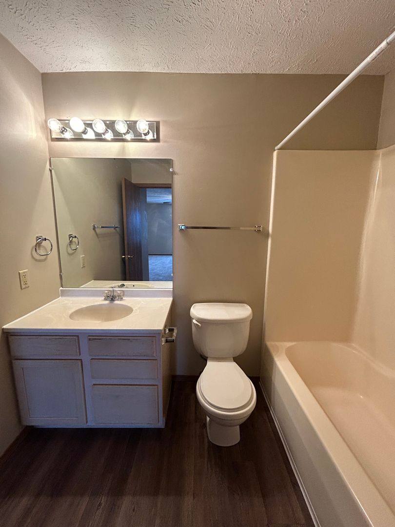 Apartment for rent at 2001 S Morris Ave, Bloomington, IL 61704