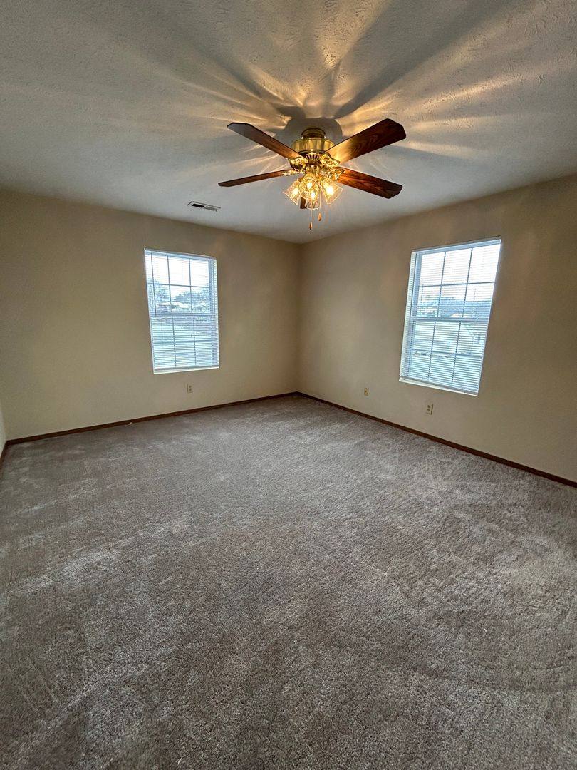 Apartment for rent at 2001 S Morris Ave, Bloomington, IL 61704