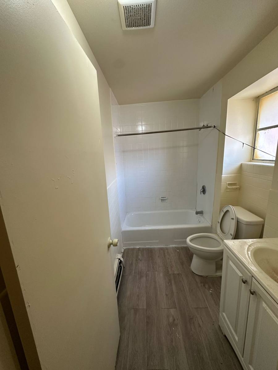 Apartment for rent at 92 E 81st #2, Chicago, IL 60619