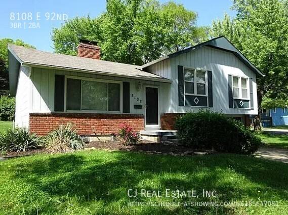 House for rent at 8108 E 92nd St, Kansas City, MO 64138