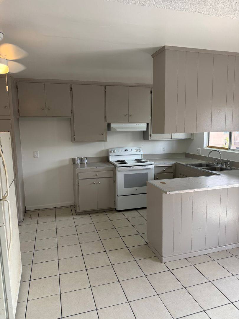 Apartment for rent at 1230 Division, Oceanside, CA 92054