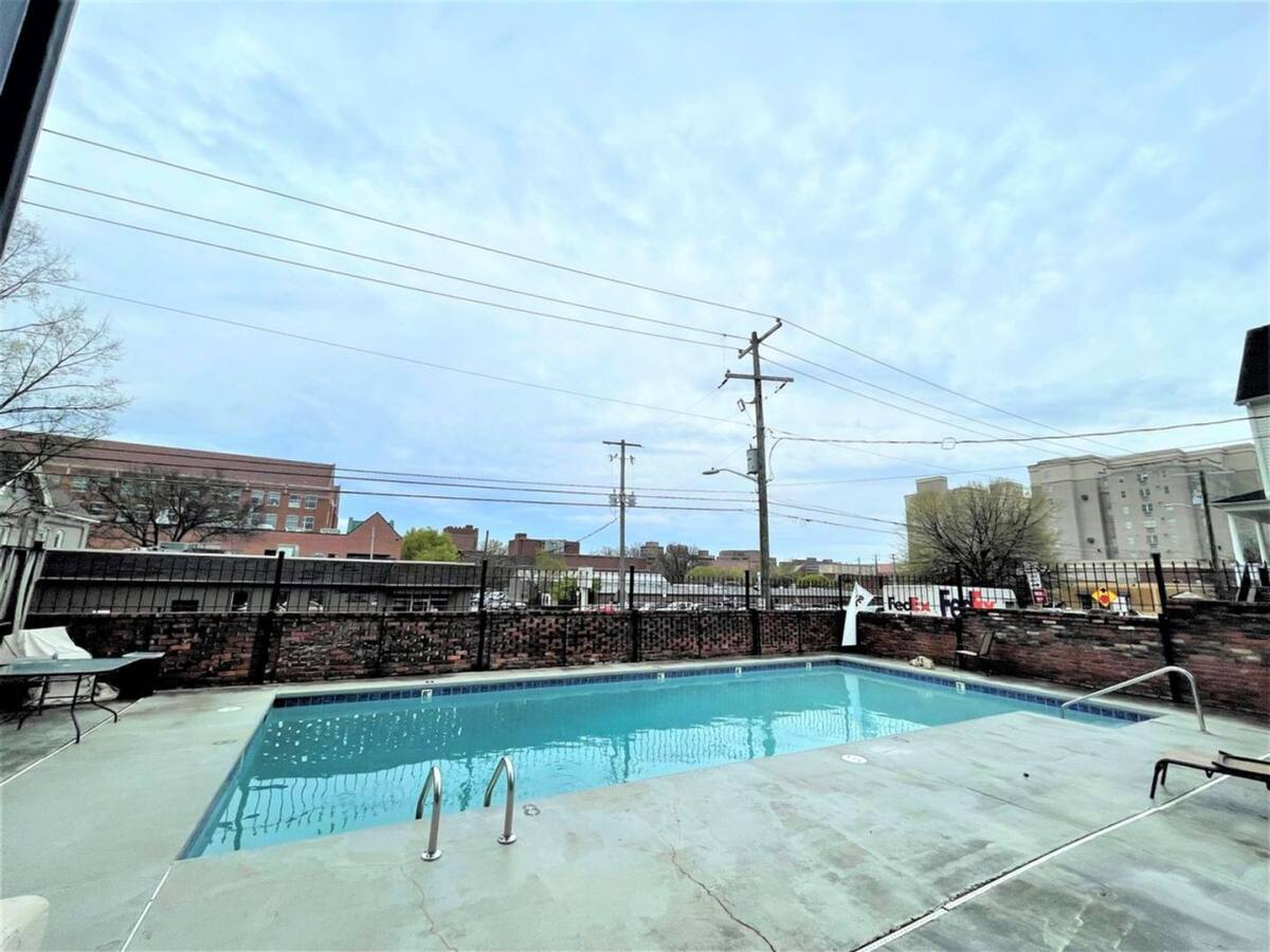 Condo for rent at 510 14th St, Knoxville, TN 37916