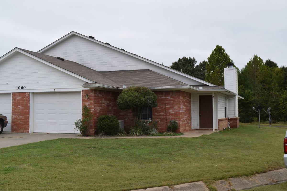 Apartment for rent at 1060 B Farley Circle, Greenwood, AR 72936