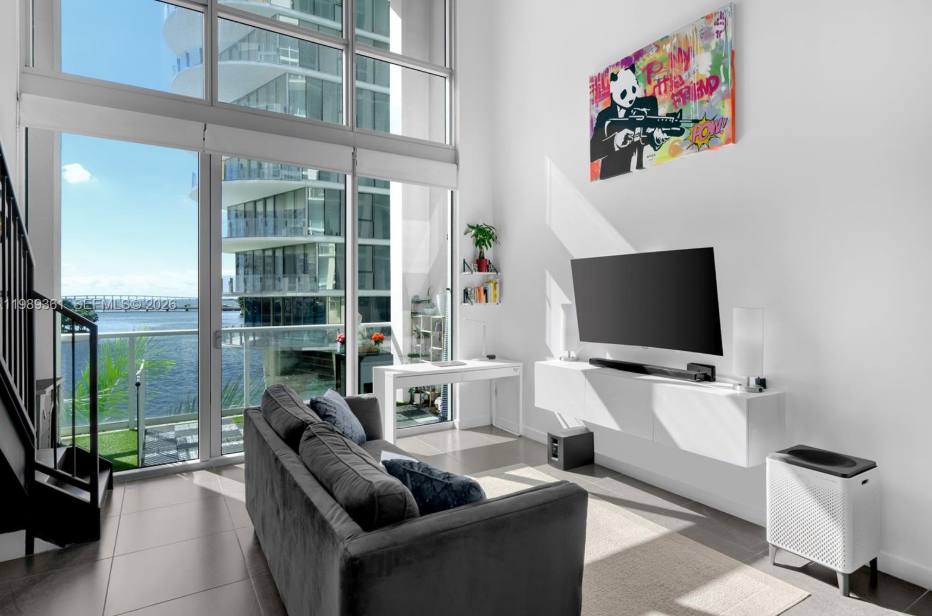 Apartment for rent at 300 S Biscayne Blvd #L-410, Miami, FL 33131