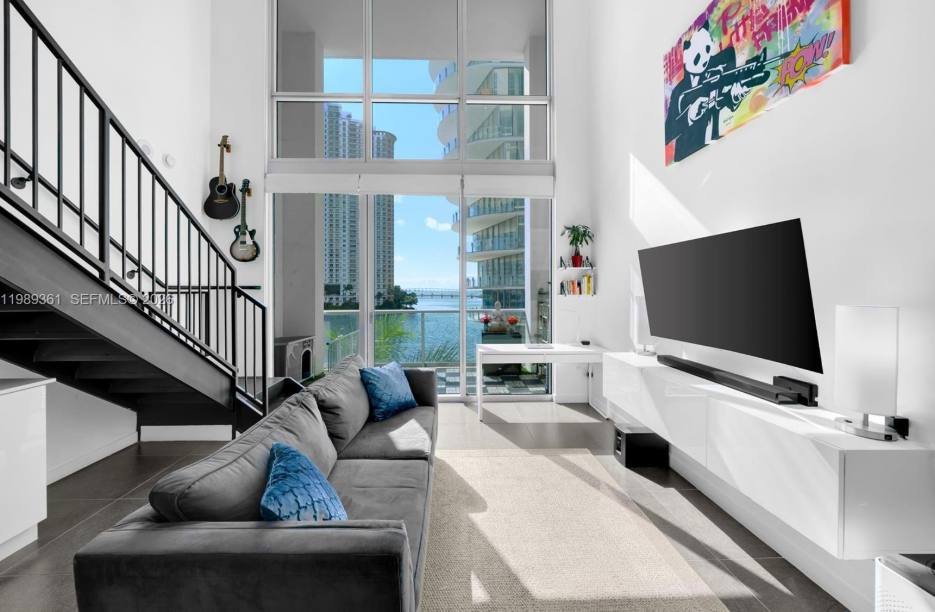 Apartment for rent at 300 S Biscayne Blvd #L-410, Miami, FL 33131