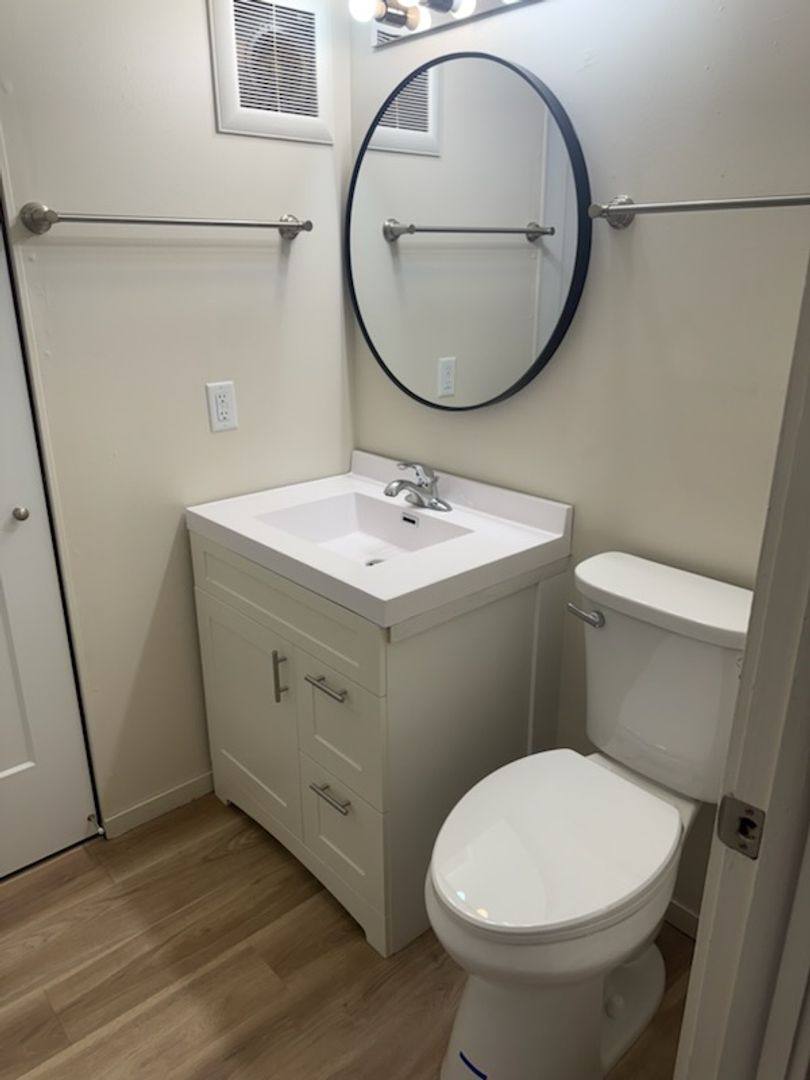 Apartment for rent at 104 S 8th St, Clear Lake, IA 50428