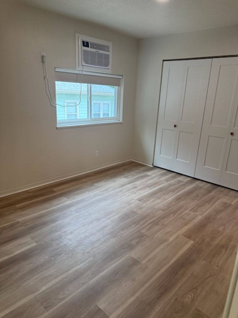 Apartment for rent at 104 S 8th St, Clear Lake, IA 50428
