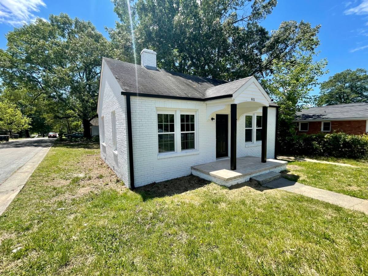 House for rent at 811 Dana Place, Greensboro, NC 27406