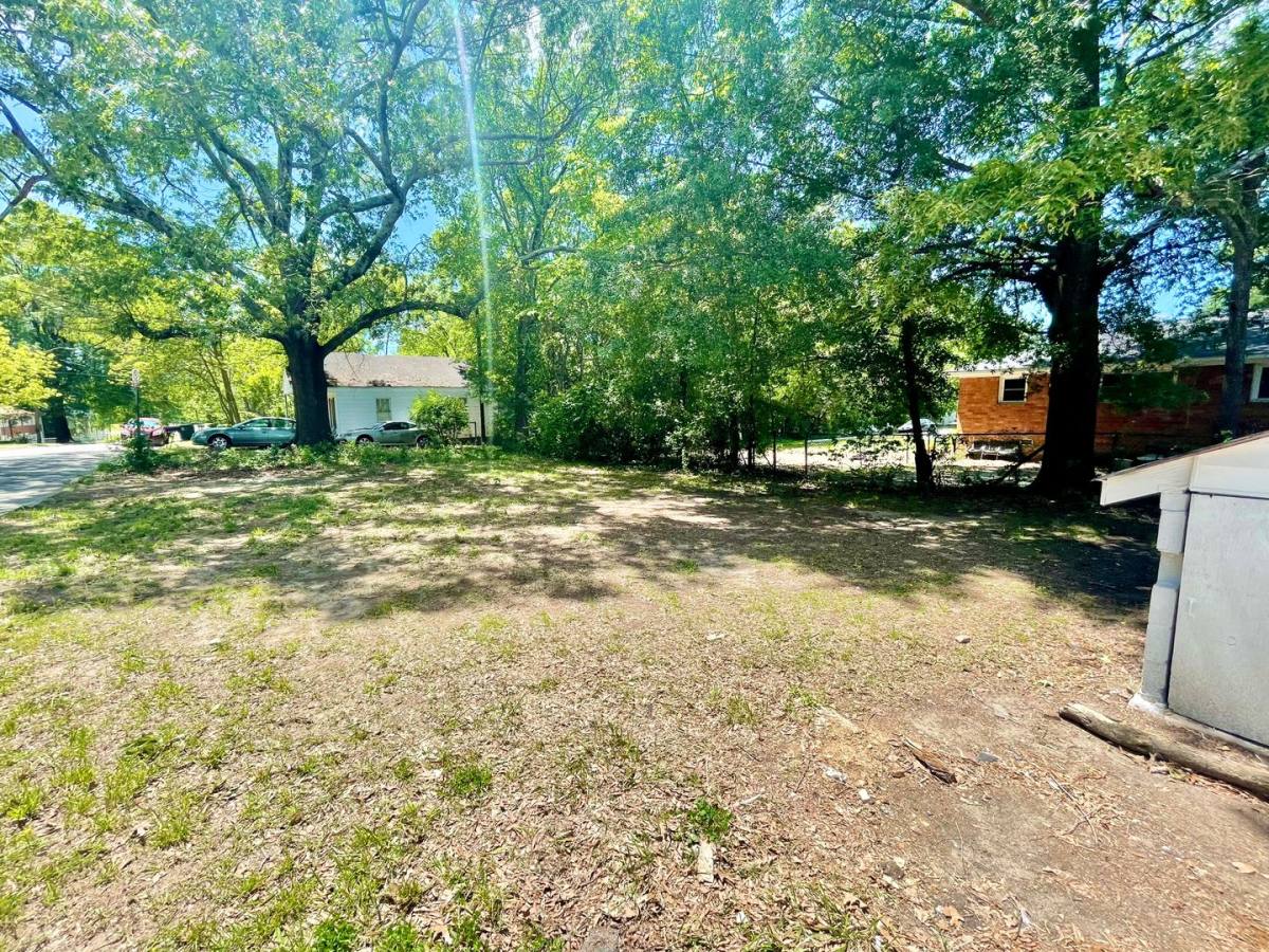 House for rent at 811 Dana Place, Greensboro, NC 27406