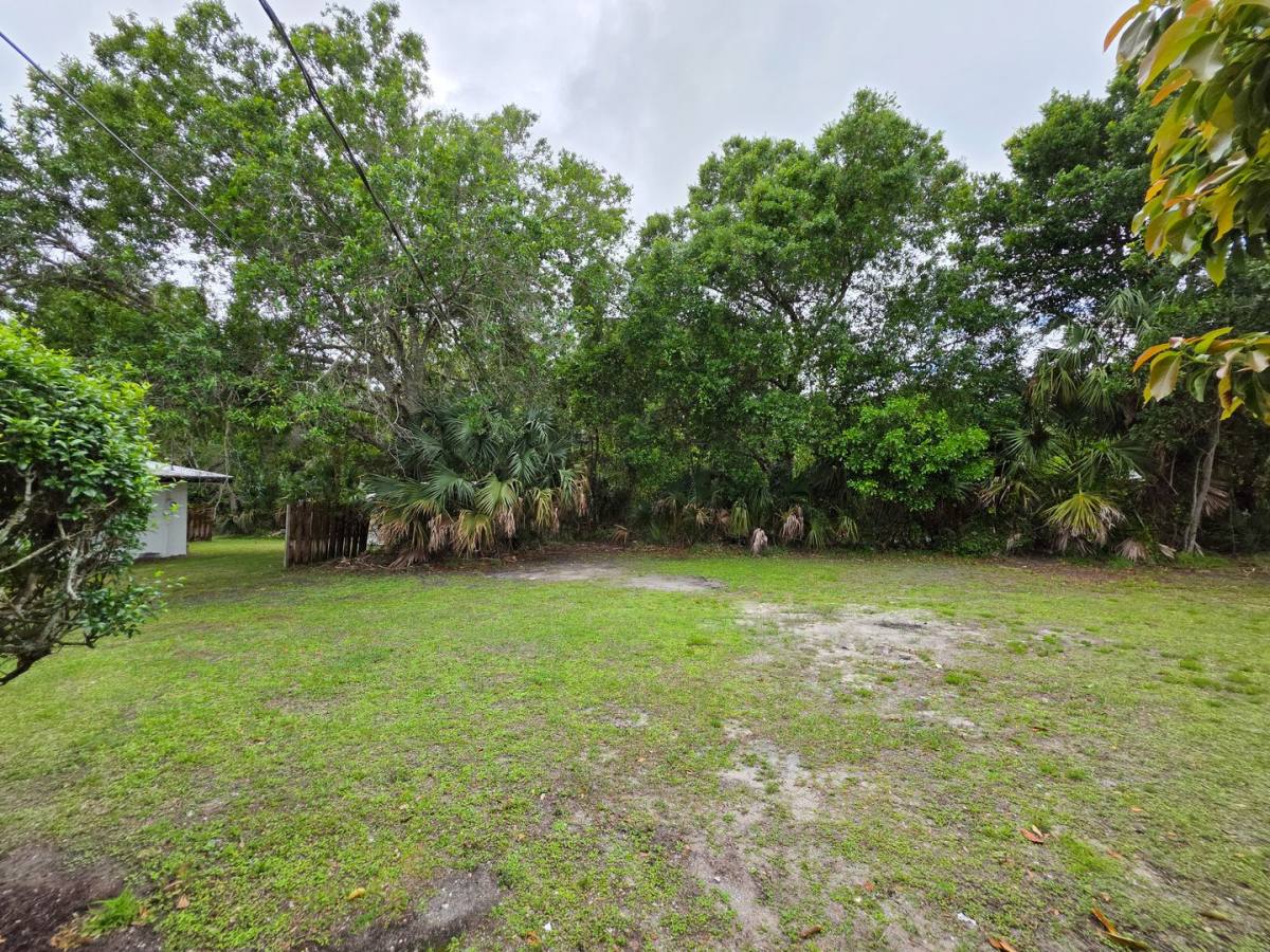House for rent at 1715 41st Ave, Vero Beach, FL 32960