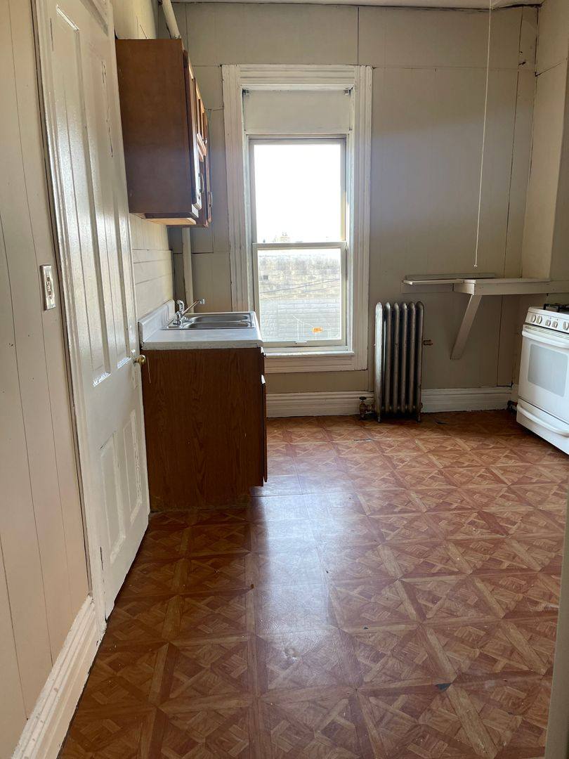 Apartment for rent at 3259 W 25th St, Cleveland, OH 44109