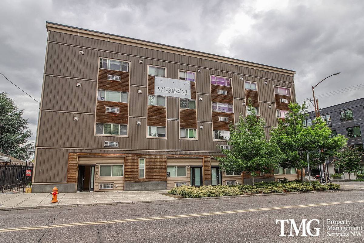 Apartment for rent at 6811 NE Grand Ave, Portland, OR 97211