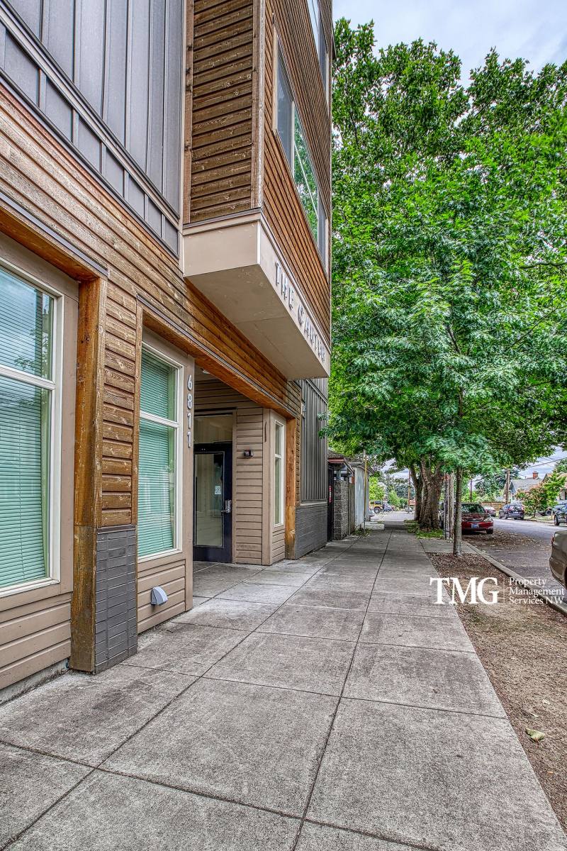 Apartment for rent at 6811 NE Grand Ave, Portland, OR 97211