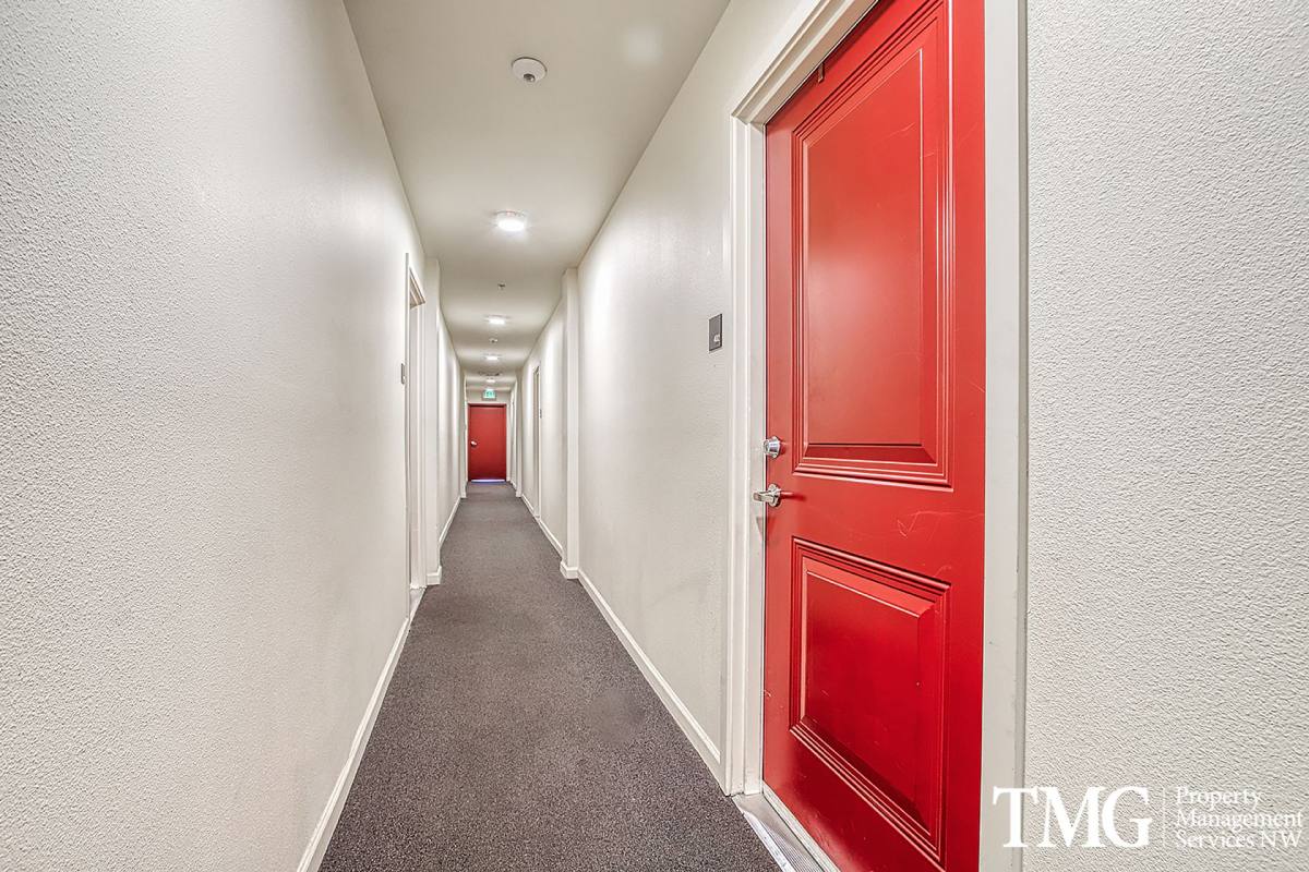 Apartment for rent at 6811 NE Grand Ave, Portland, OR 97211