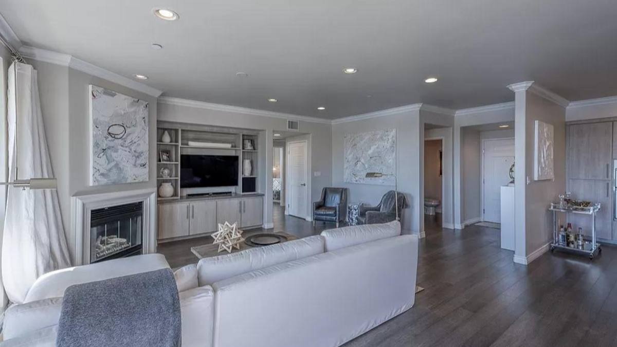 Apartment for rent at 4346 Tradewinds Dr, Oxnard, CA 93035