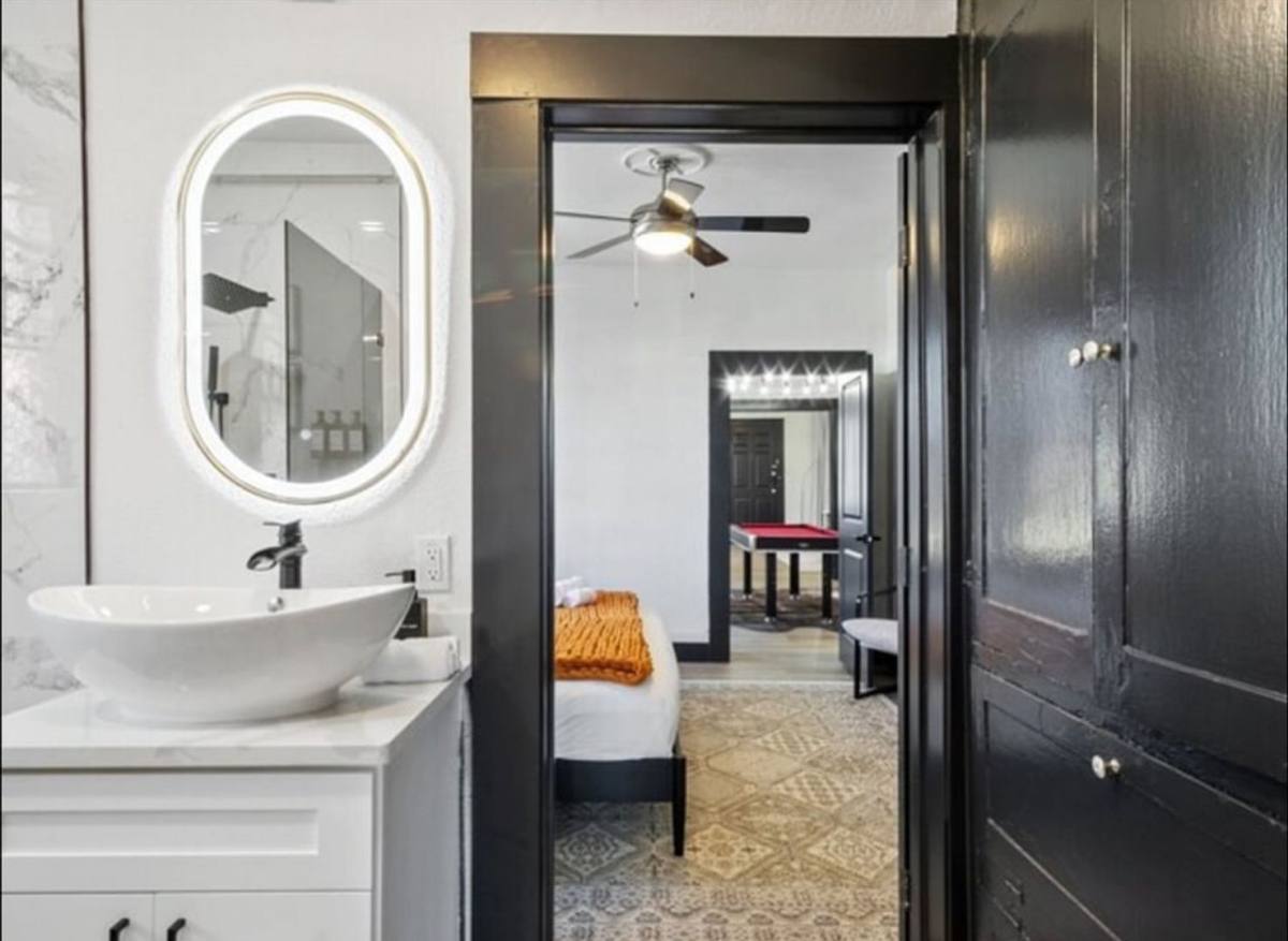 Apartment for rent at 4717 Gaston Ave, Dallas, TX 75246