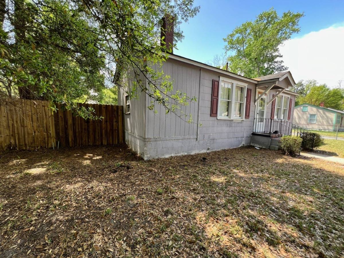 House for rent at 2201 Mississippi Ave, Savannah, GA 31404