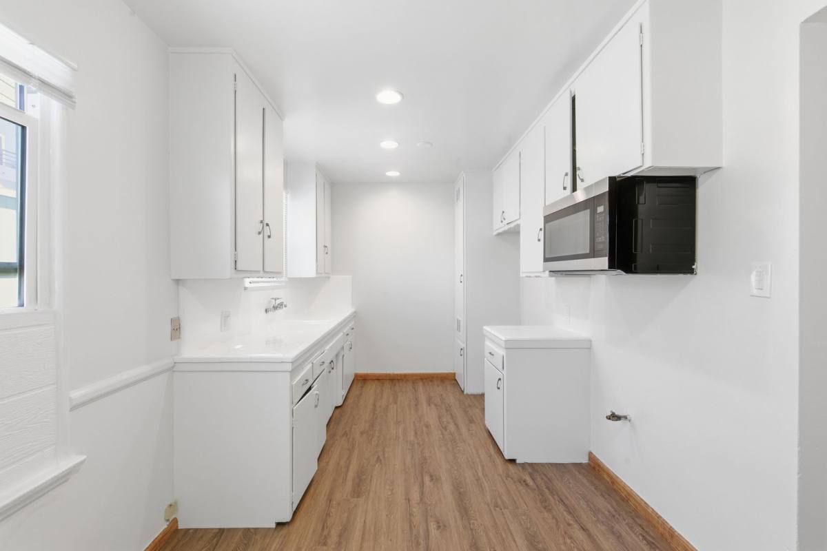 Apartment for rent at 20610 Hartland St, Winnetka, CA 91306