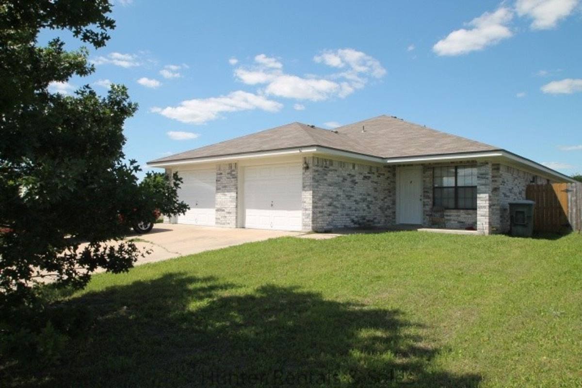 Townhouse for rent at 5203-B Daybreak Dr, Killeen, TX 76542