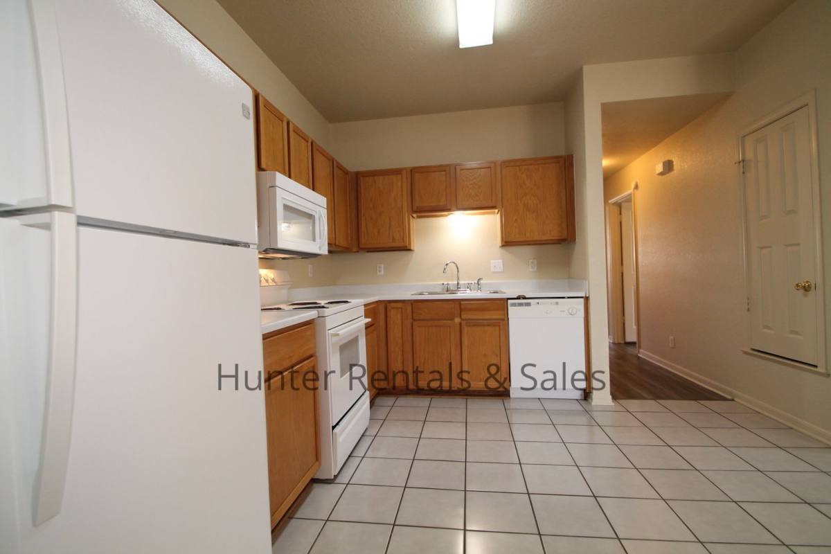 Townhouse for rent at 5203-B Daybreak Dr, Killeen, TX 76542