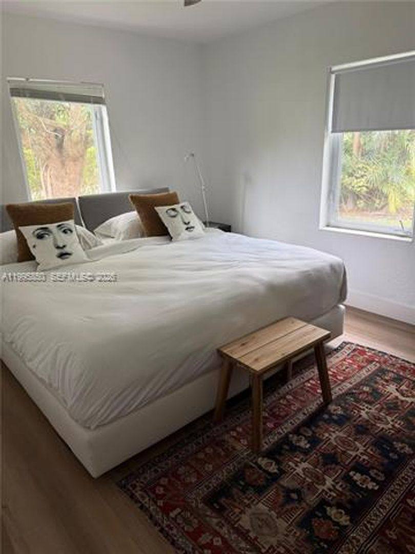 Apartment for rent at 11201 NE 10th Ave, Miami, FL 33161