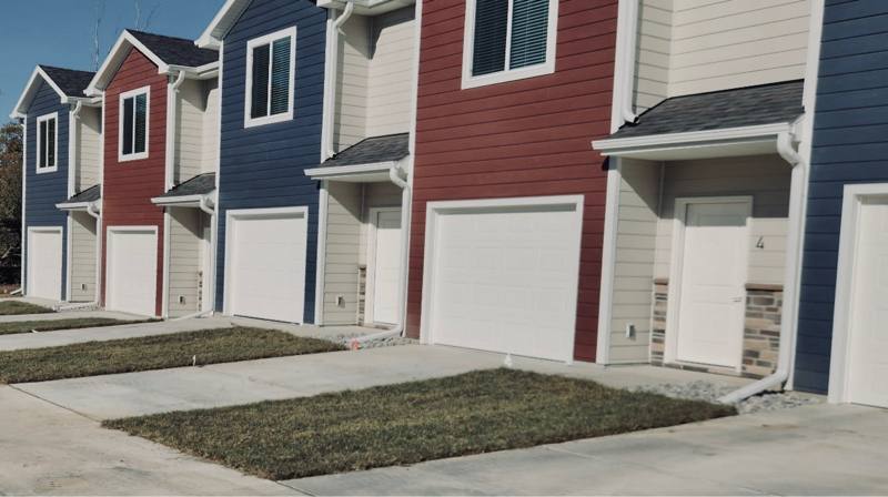 Townhouse for rent at 301 Crest Dr #1, Beatrice, NE 68310