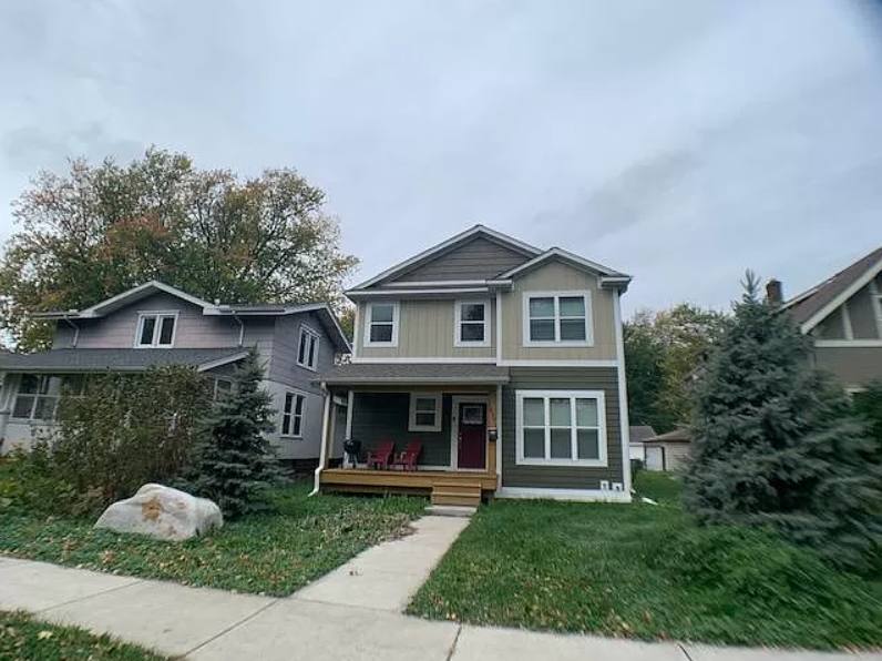 House for rent at 1037 26th Ave SE, Minneapolis, MN 55414