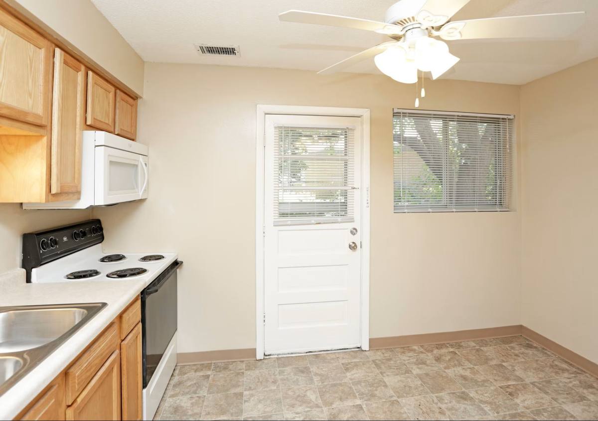 Apartment for rent at 708 13th St, West Des Moines, IA 50265