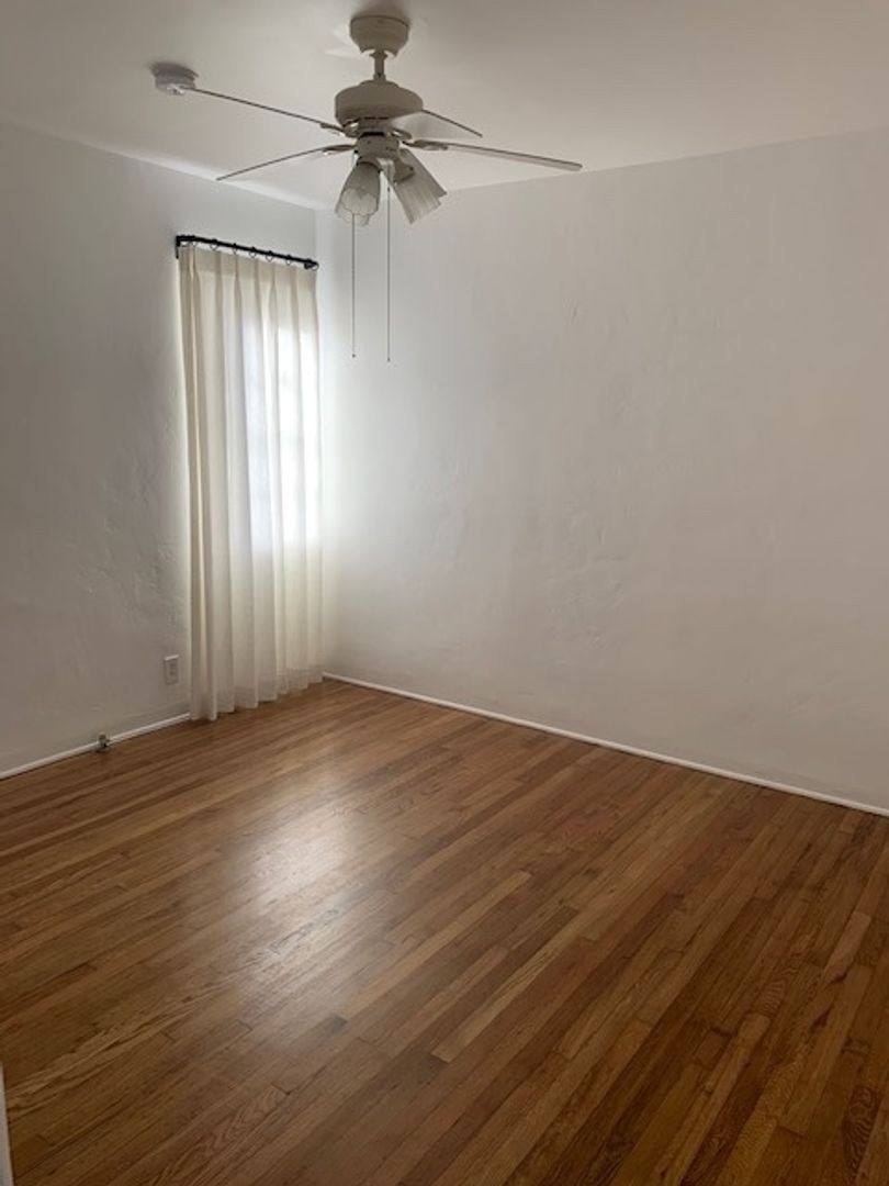 Apartment for rent at 2665-67 32nd St, Santa Monica, CA 90405