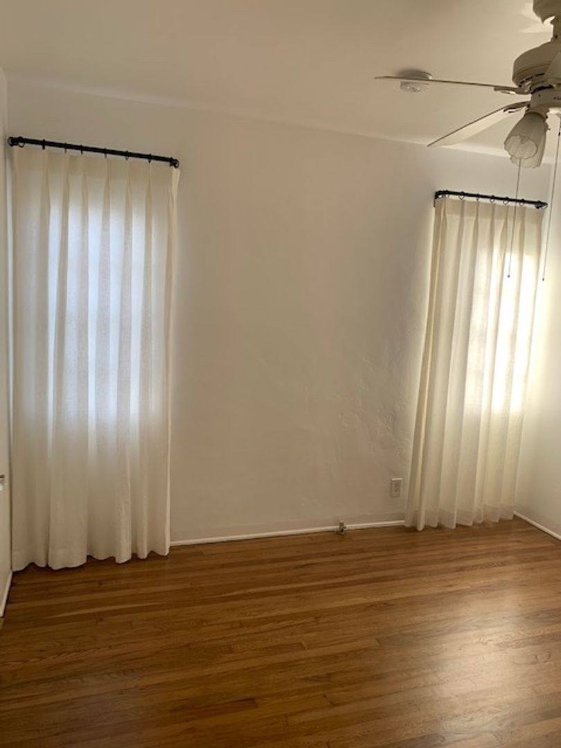Apartment for rent at 2665-67 32nd St, Santa Monica, CA 90405