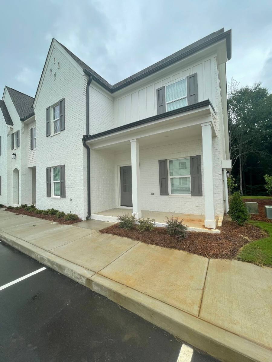 Apartment for rent at 514 Meadow Crest Circle, Oxford, MS 38655