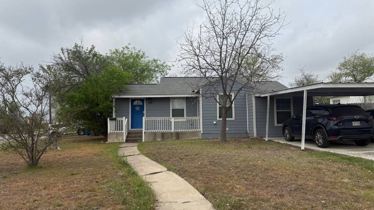 Townhouse for rent at 802 Alametos #A, San Antonio, TX 78212