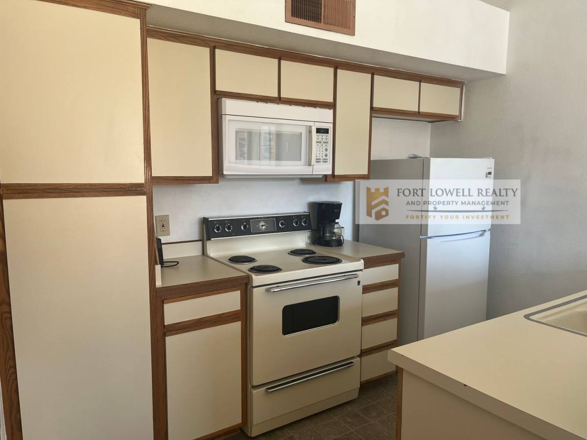 House for rent at 1698 W Wood Bridge Court, Tucson, AZ 85746