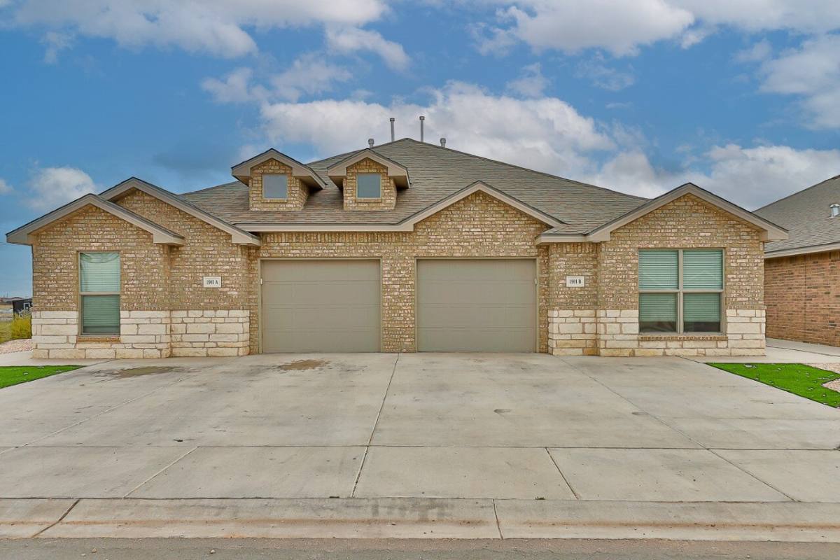 Townhouse for rent at 1901 Langford Ave #B, Lubbock, TX 79416