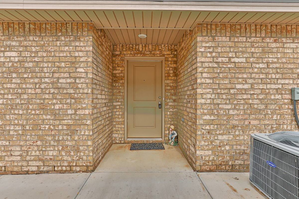 Townhouse for rent at 1917 Langford Ave #B, Lubbock, TX 79407