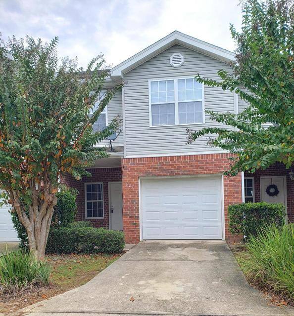 Townhouse for rent at 121 Tooke St, Fort Walton Beach, FL 32547
