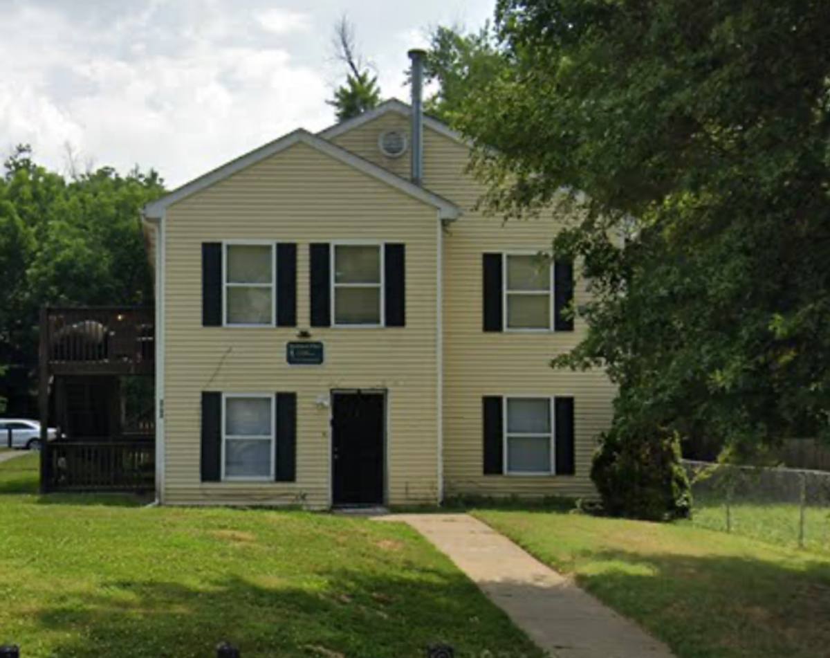 Apartment for rent at 2708 Greenwood Ave, Louisville, KY 40211