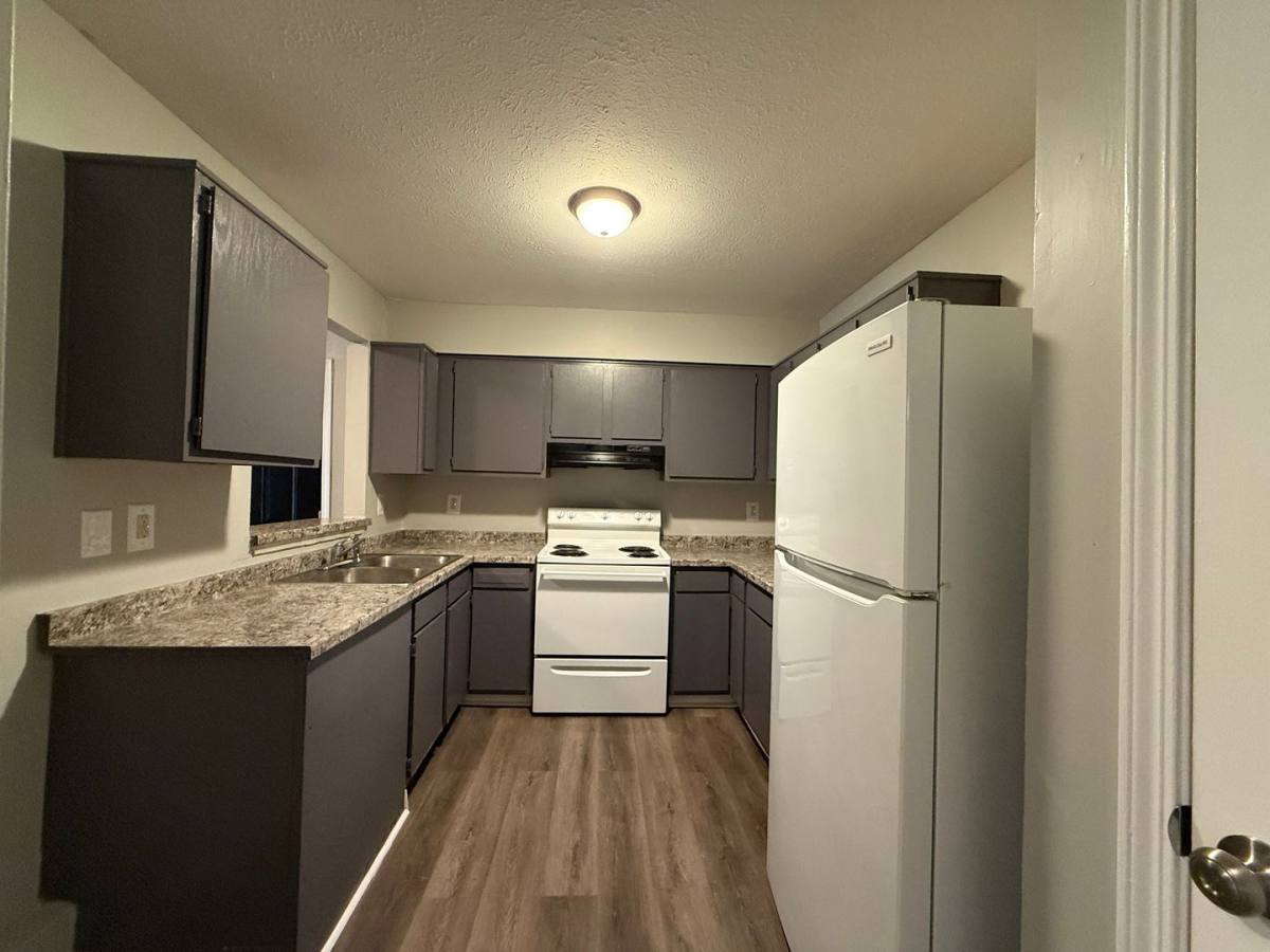Apartment for rent at 2708 Greenwood Ave, Louisville, KY 40211