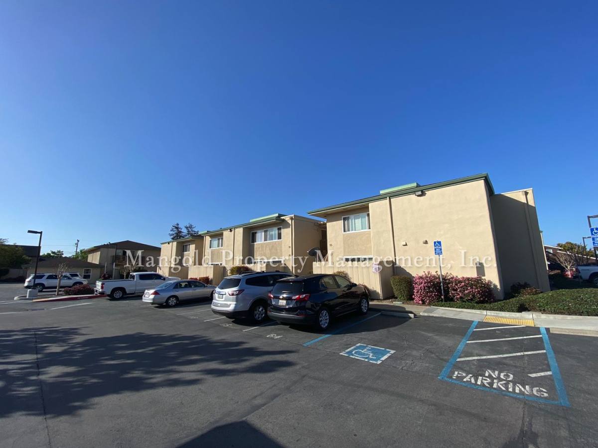 Apartment for rent at 1112 Del Monte Ave, Salinas, CA 93905