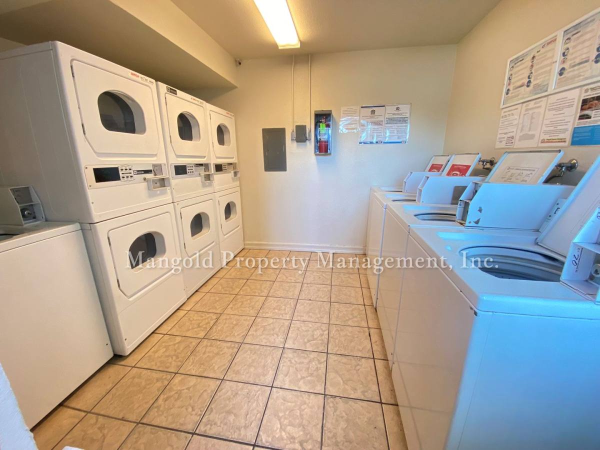Apartment for rent at 1112 Del Monte Ave, Salinas, CA 93905