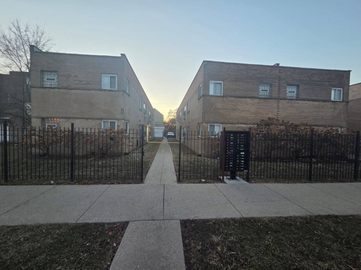 Apartment for rent at 1840-54 S Fairfield Ave, Chicago, IL 60608