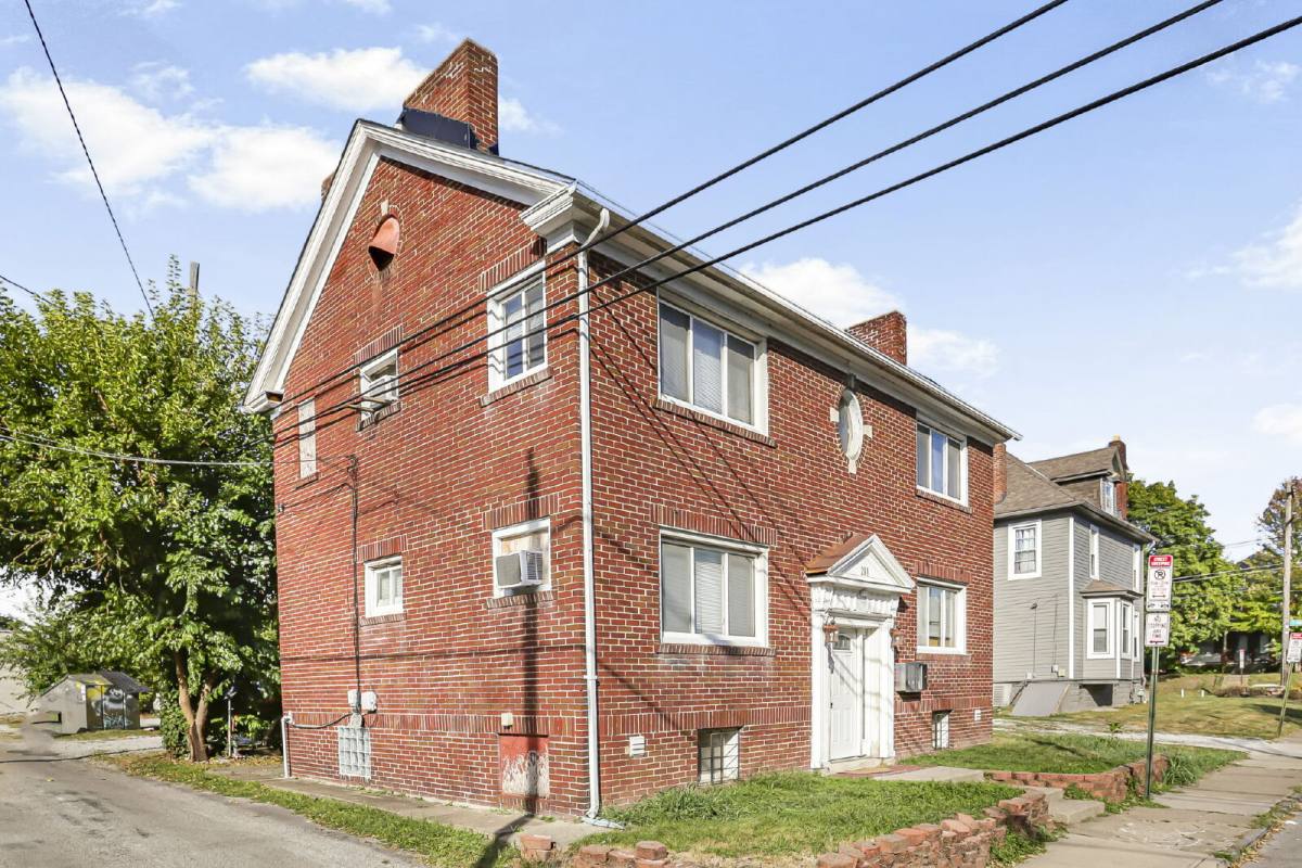 Apartment for rent at 288 E 12th Ave #4, Columbus, OH 43201