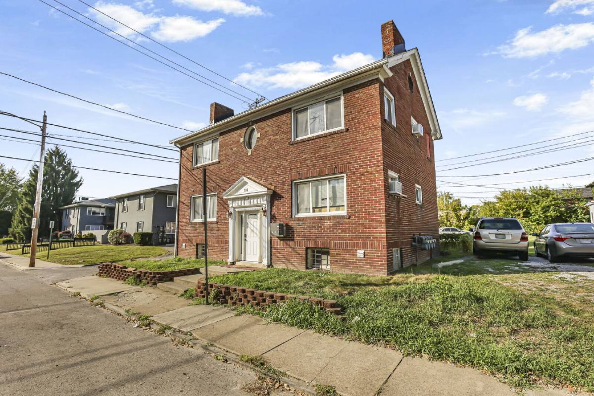 Apartment for rent at 288 E 12th Ave #4, Columbus, OH 43201